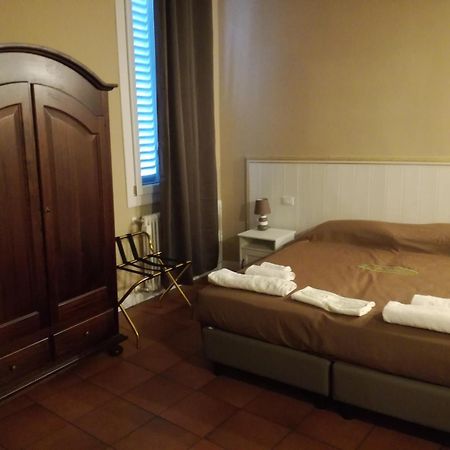 Piazza San Domenico Rooms - Bedinbolognacentro Bagian luar foto